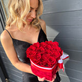 Aubrey Medium Heart Box - Preserved Roses