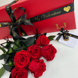 'Magnifico' 6 (or 12) Preserved Roses & Chocolates Gift Set